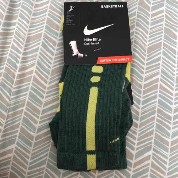 olive green nike socks